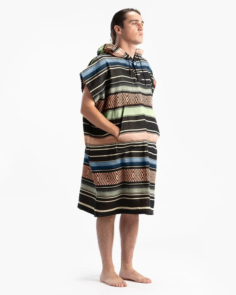 Leus - Todos Santos Pro Poncho