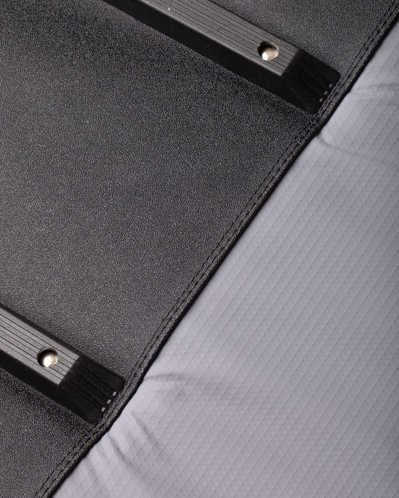 CREATURES OF LEISURE - HARDWEAR LONGBOARD 2-3 WHEELY - MILITARY TITANIUM LONGBOARD BOARDBAG