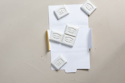 Hurricane Chocolate Snap Wax Bar - Pollywog