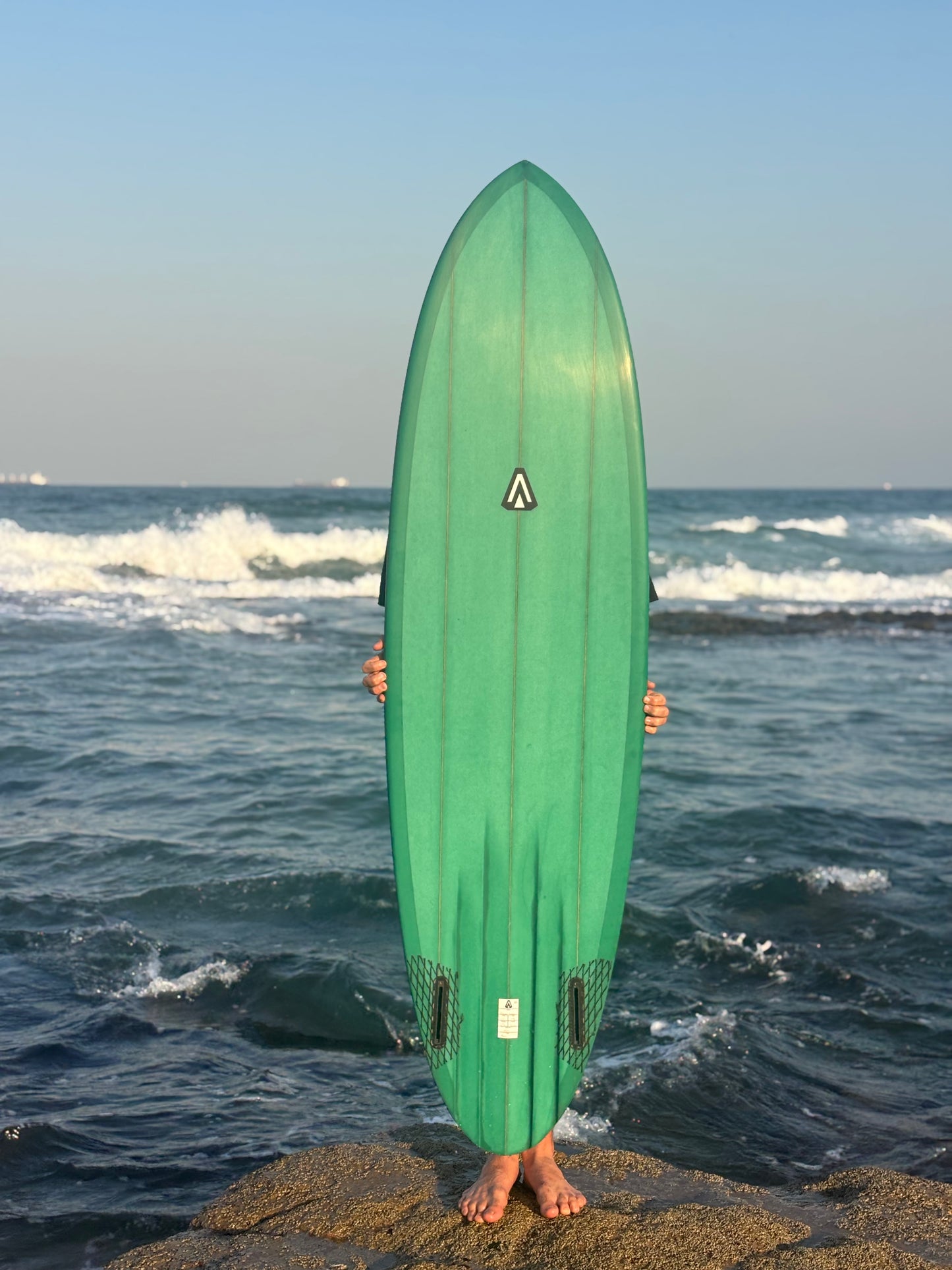 ANALOGY SURFBOARDS - CHANNEL BOTTOM TWIN - Pollywog