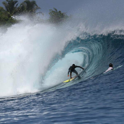 Sozinhos - Asu Surf Lodge - Indonesia