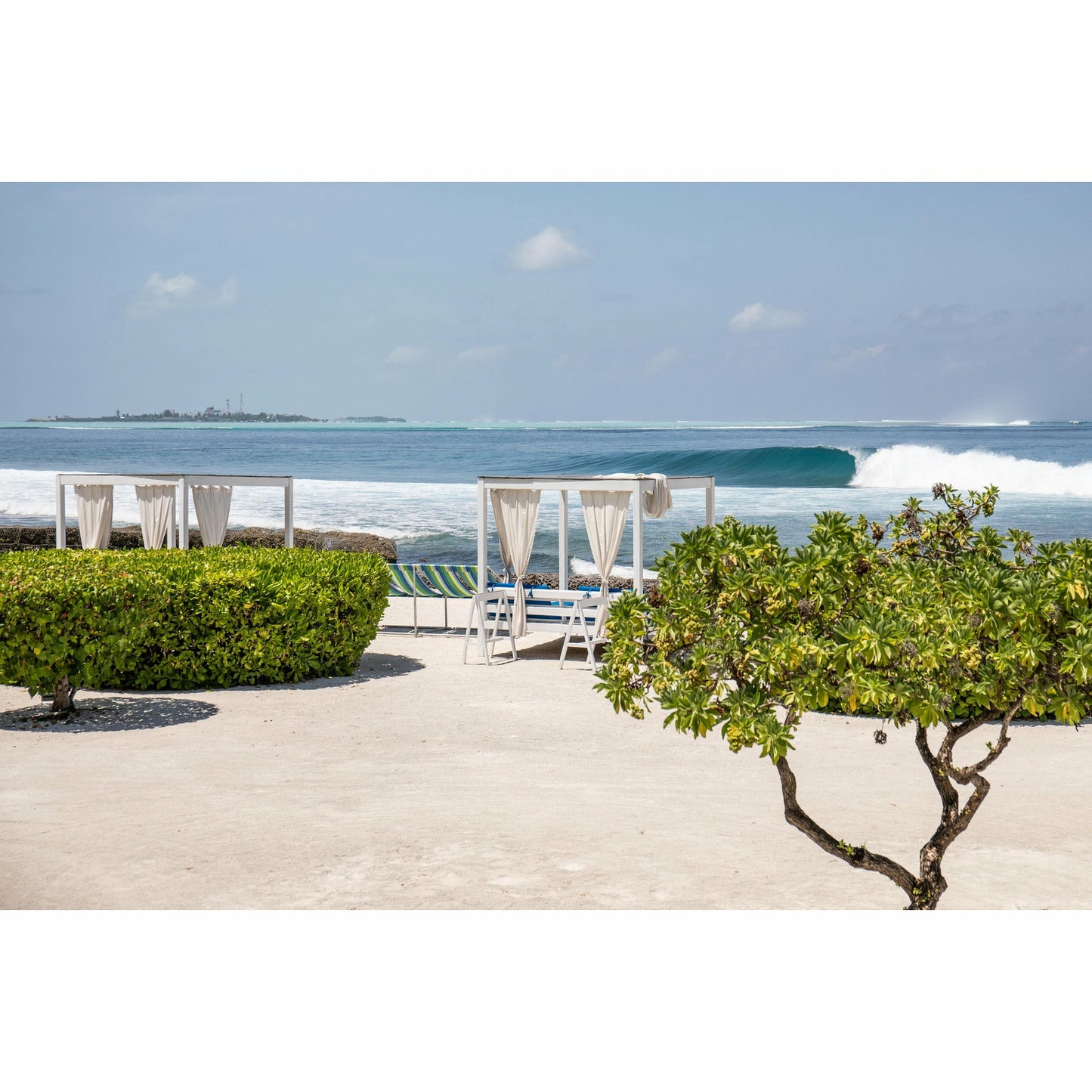 KANDOOMA SURF RESORT - MALDIVES